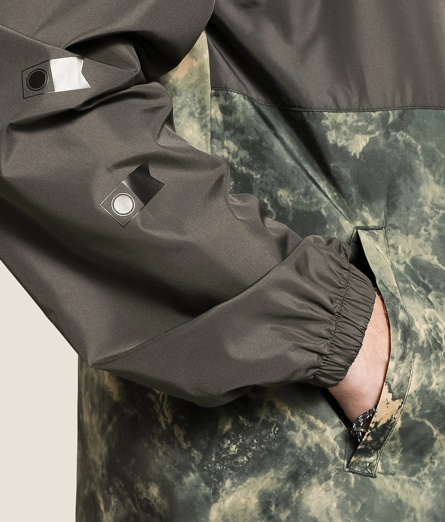 Salty Crew Surface Windbreaker Hooded Jacket Pirate Black New
