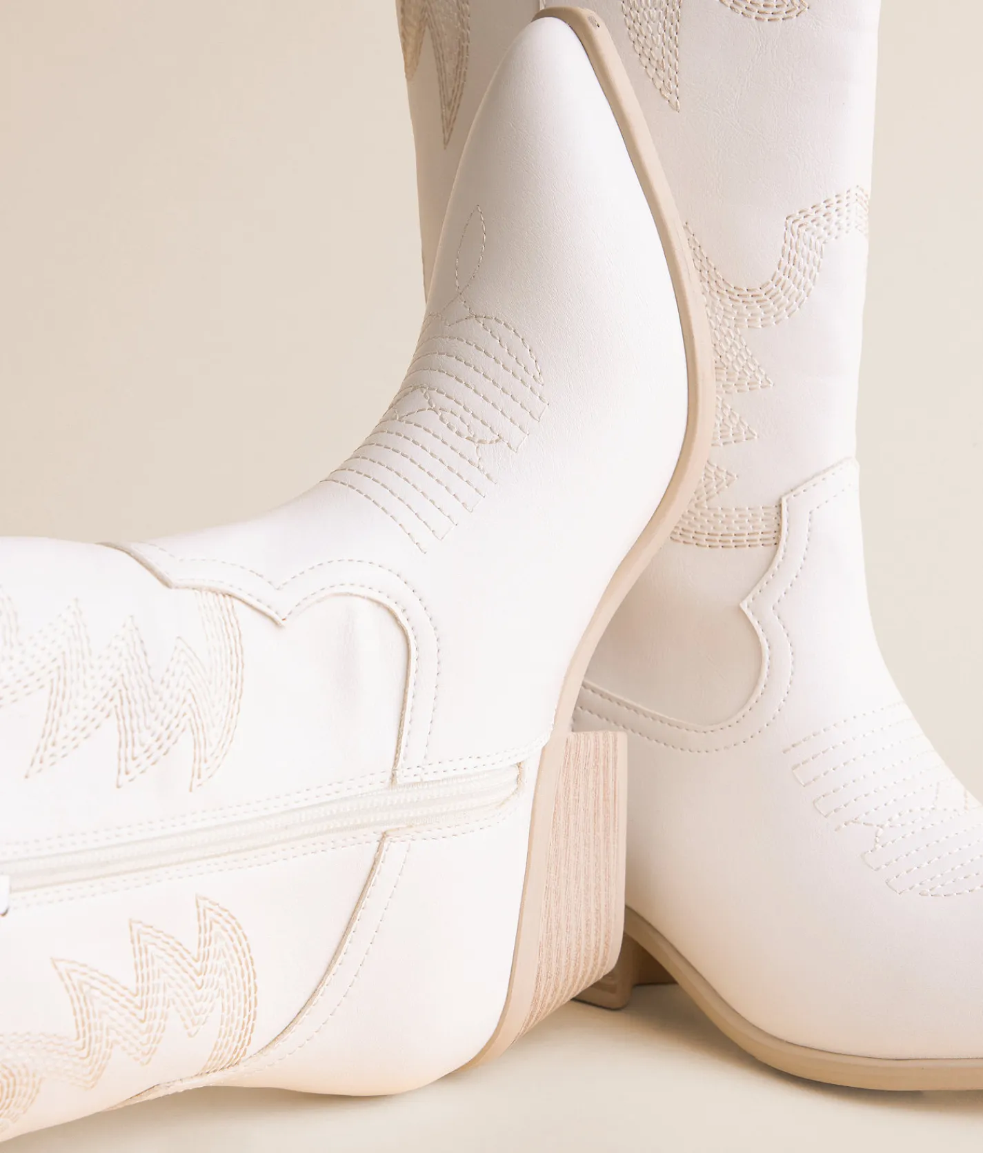 Muse & Co. Tall Western Boot White Online