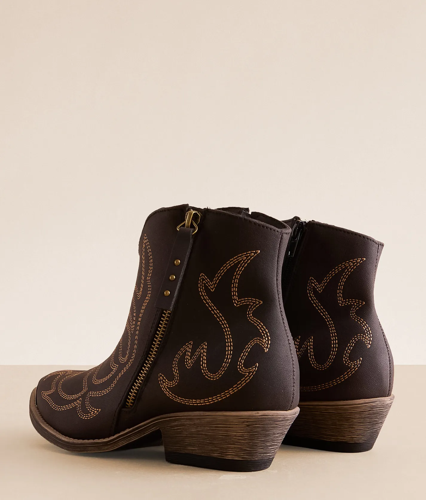 Very G Tazz Western Ankle Boot Black Hot