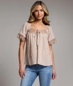 BKE Textured Gingham Top Beige Cream Best
