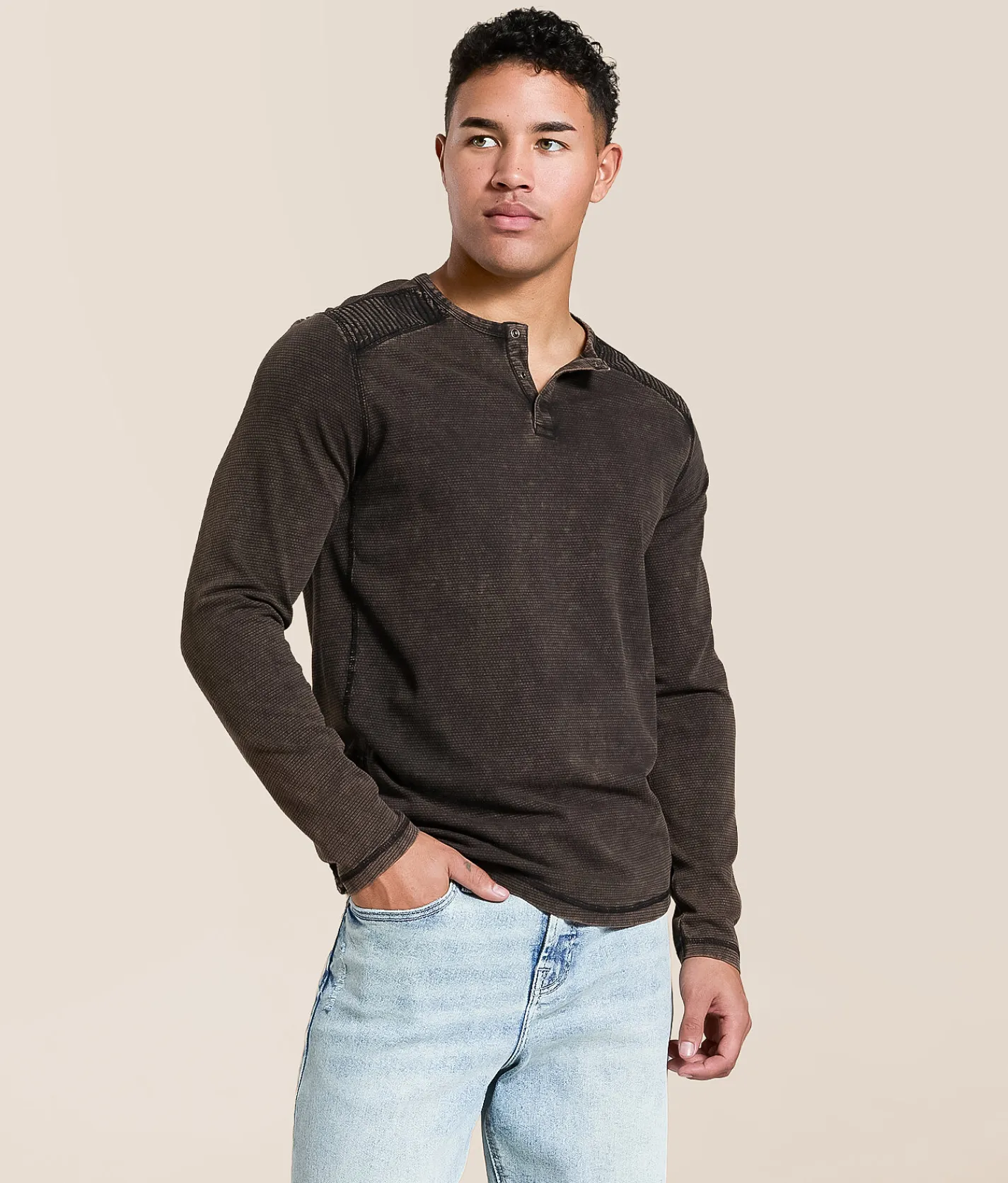 Buckle Black Textured Henley Coffee Quartz Discount