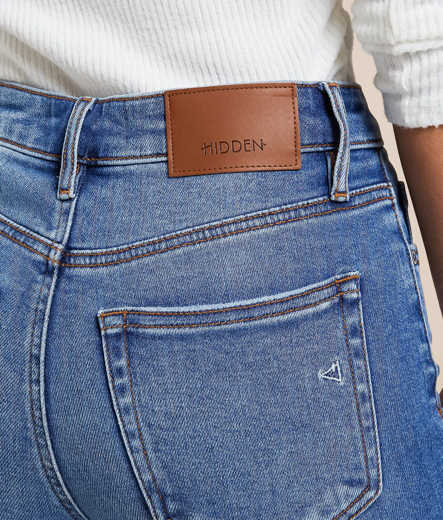 Jeans|Bottoms | HIDDEN Tracey Cropped Straight Stretch Jean Medium