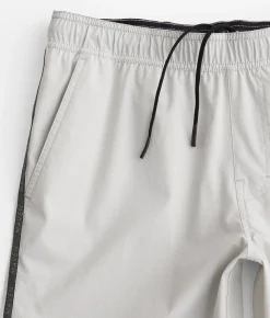 Bottoms|Activewear | Maven Co-op Train Workout Stretch Short Oyster