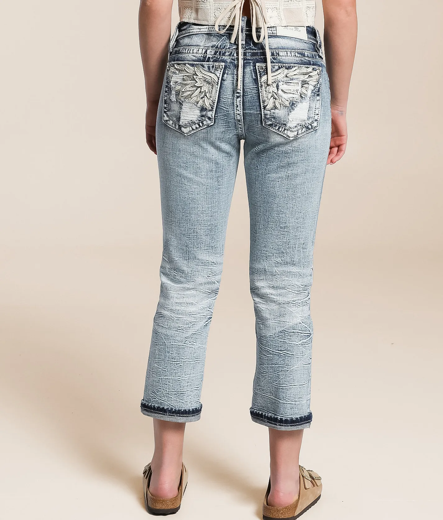 Miss Me Universal Mid-Rise Cuffed Stretch Capri Jean M1015 Best