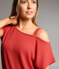 Tops | BKE Urban Cold Shoulder Top Cardinal