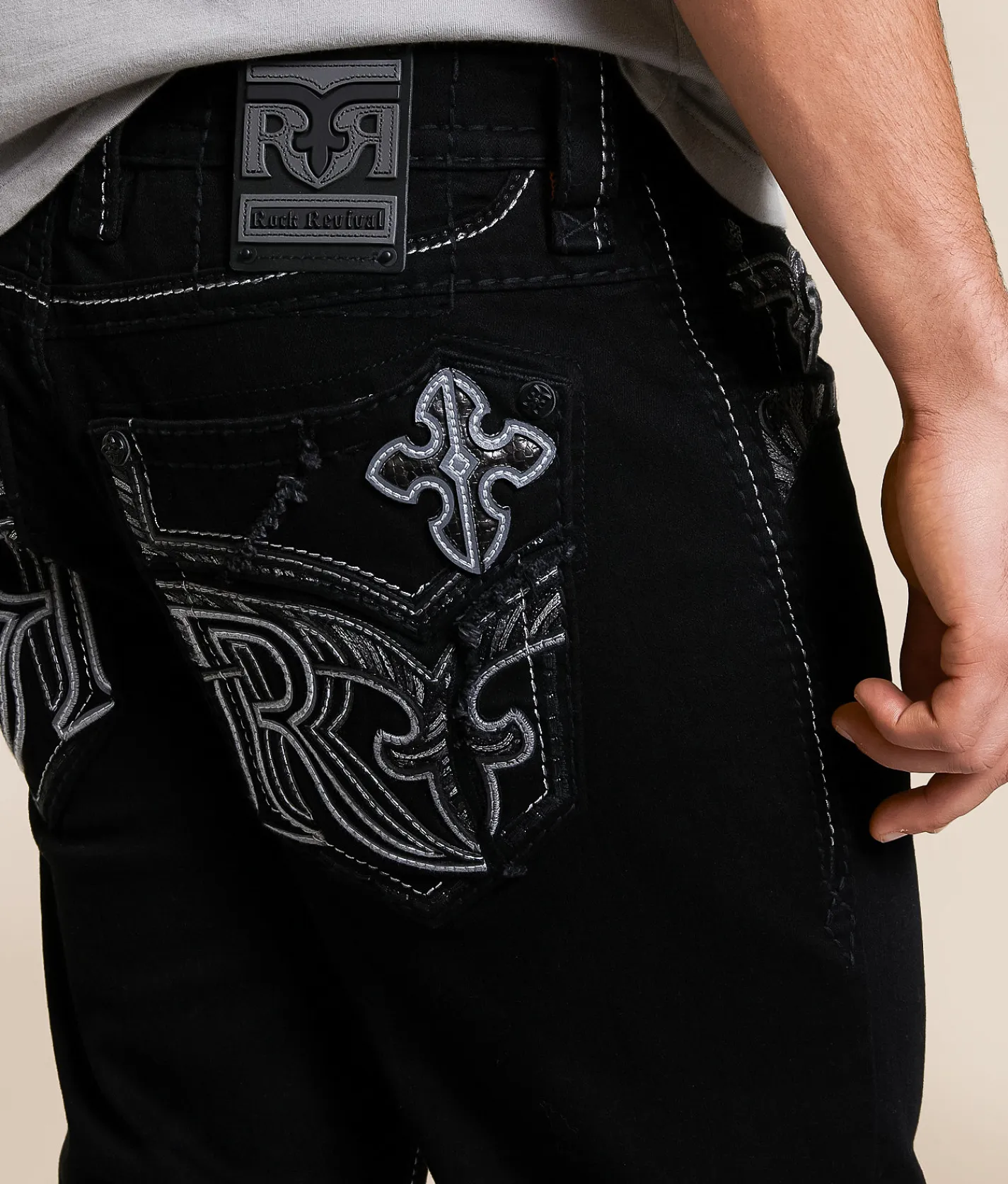 Rock Revival Varon Relaxed Taper Stretch Jean Varon EQ200