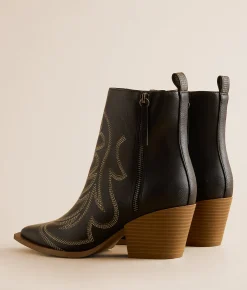 Muse & Co. Western Ankle Boot Black Hot
