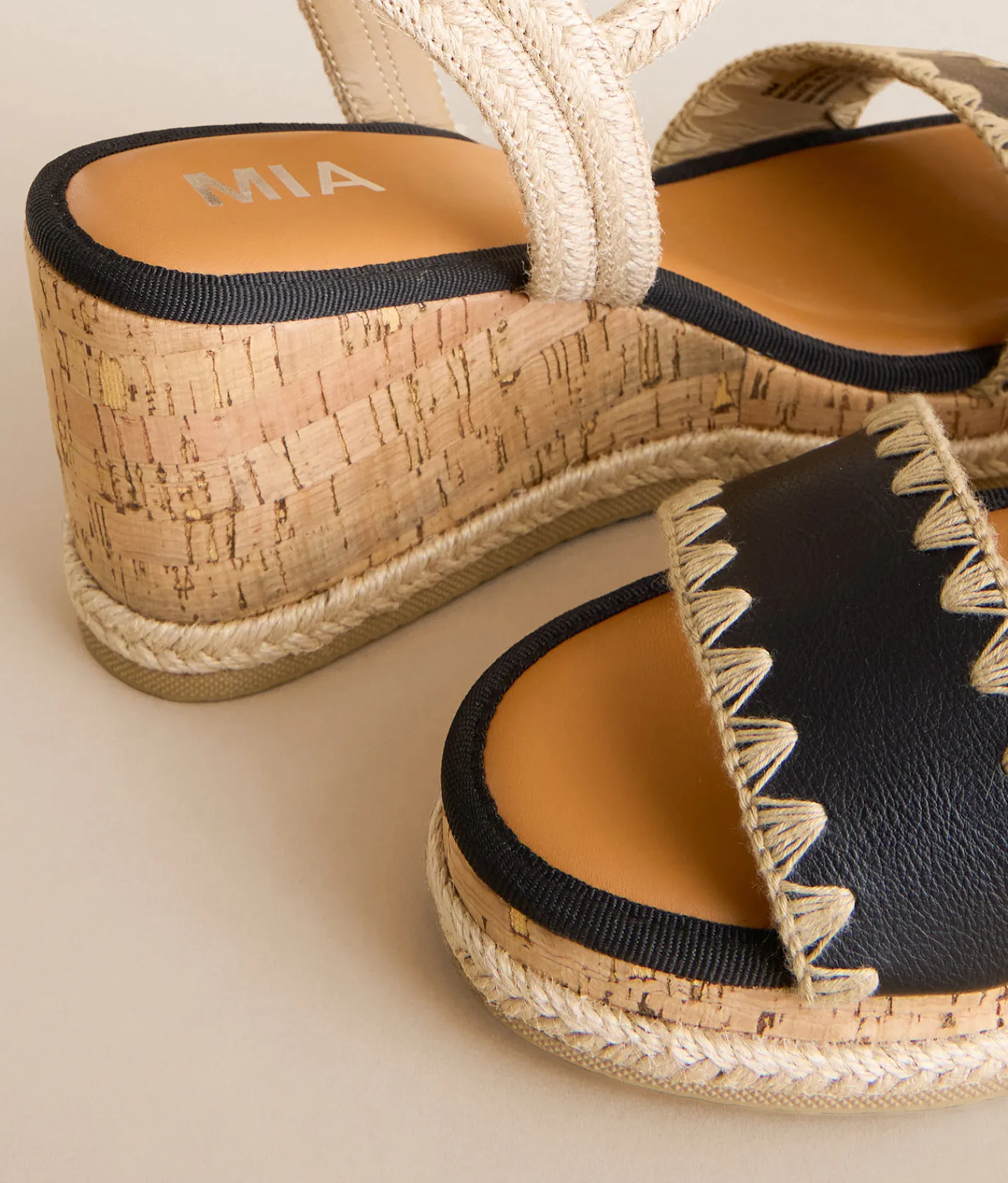Mia Yennifer Wedge Sandal Black Natural Best
